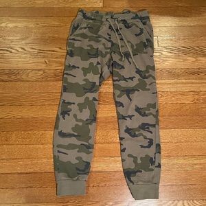 Camouflage green joggers sweatpants